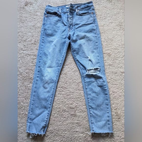 Levi's Wedgie Skinny Jeans Distressed with Button Fly Size 29 - Picture 1 of 10